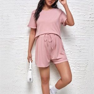 Maternity ribbed lounge set in pink